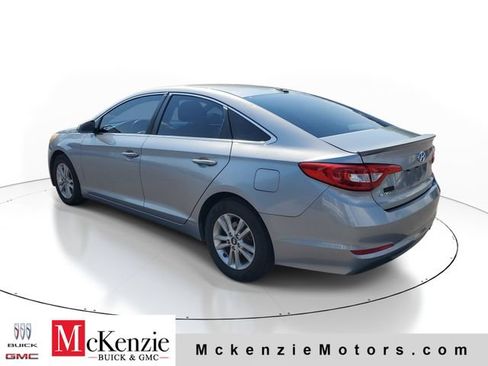 Used 2015 Hyundai Sonata SE FWD image 3