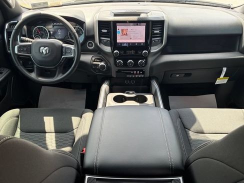 New 2026 RAM 1500 Express AWD/4WD image 32