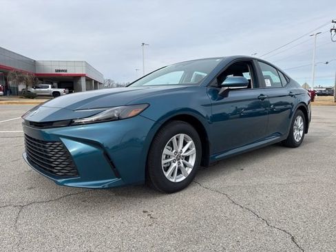 New 2026 Toyota Camry LE image 2