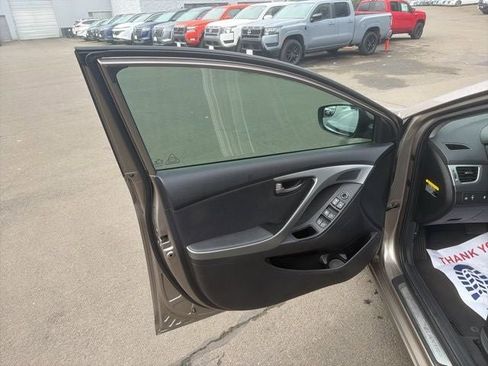 Used 2016 Hyundai Elantra Value Edition image 9