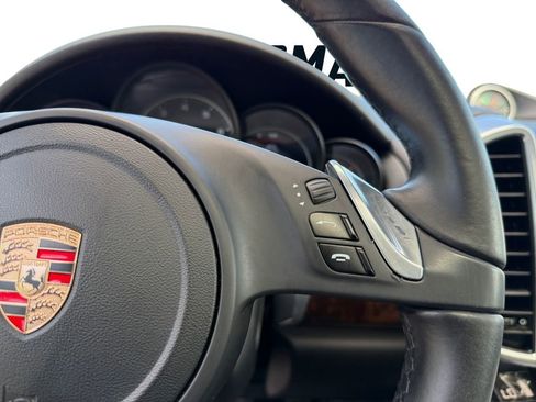 Used 2012 Porsche Cayenne image 16