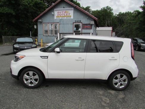 Used 2019 Kia Soul FWD image 5