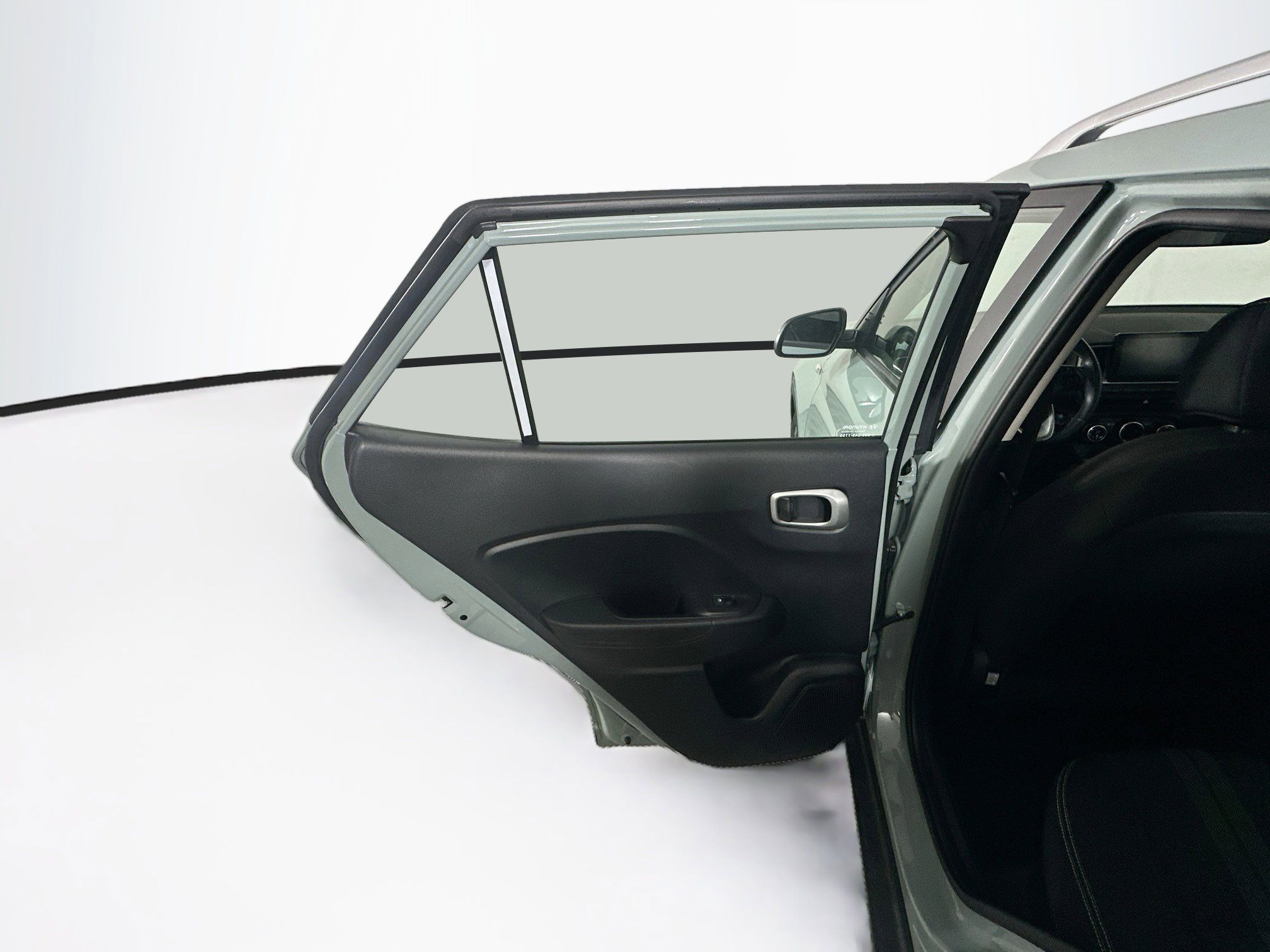 Used 2025 Hyundai Venue SEL FWD image 26