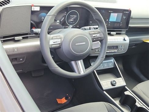 New 2025 Hyundai Kona SEL image 2