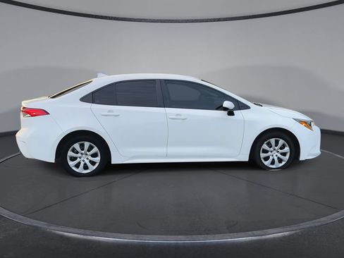 Used 2024 Toyota Corolla LE FWD image 9