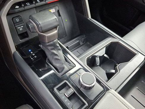 Certified 2022 Toyota Tundra Limited AWD/4WD image 13