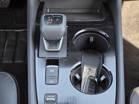 Used 2023 Nissan Rogue SL w/ SL Premium Package FWD image 15
