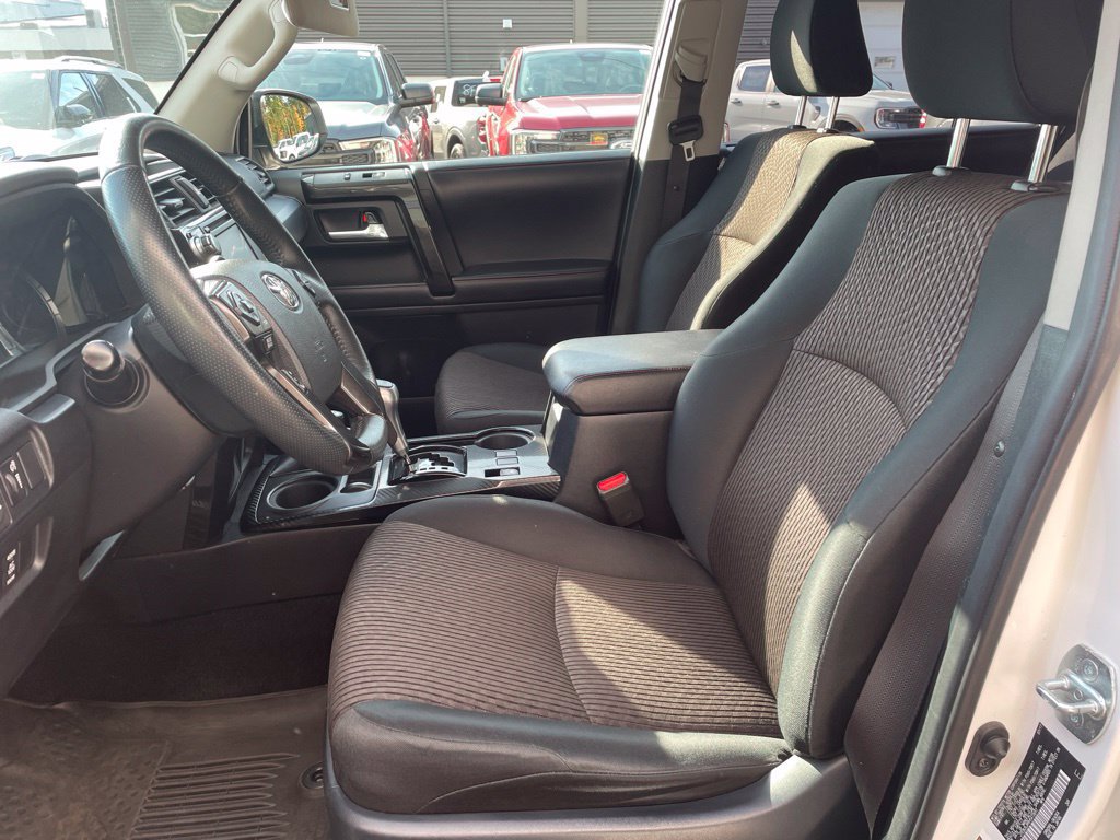 Used 2017 Toyota 4Runner TRD Off-Road AWD/4WD image 14