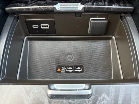 Used 2023 GMC Yukon XL Denali image 27