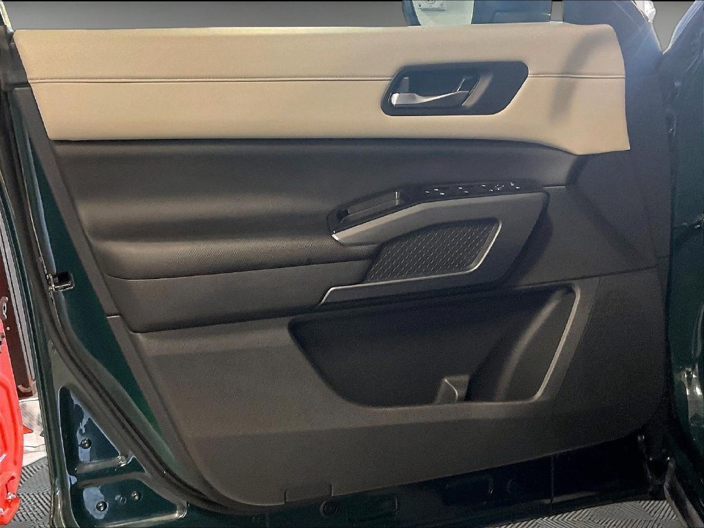 Used 2024 Nissan Pathfinder SL AWD/4WD image 8