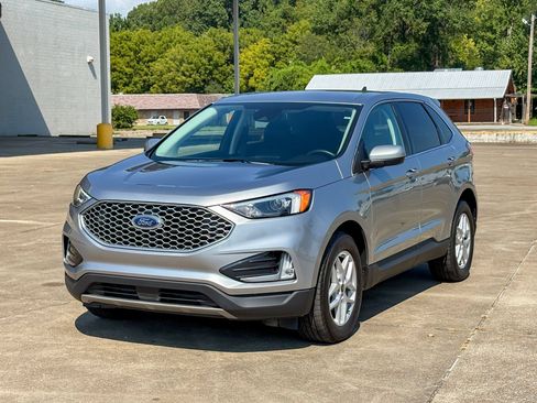 Used 2023 Ford Edge SEL w/ Convenience Package AWD/4WD image 5