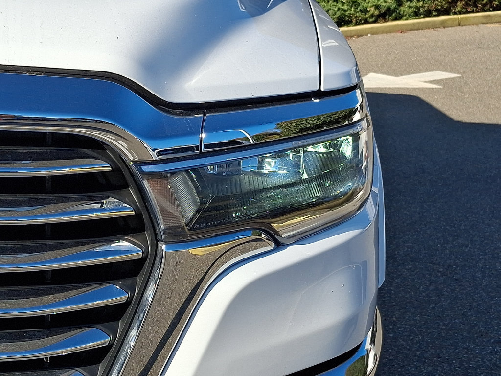 Used 2026 RAM 1500 Laramie AWD/4WD image 9