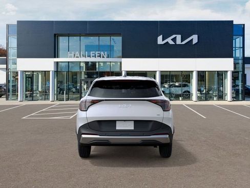 New 2026 Kia Sportage LX image 5