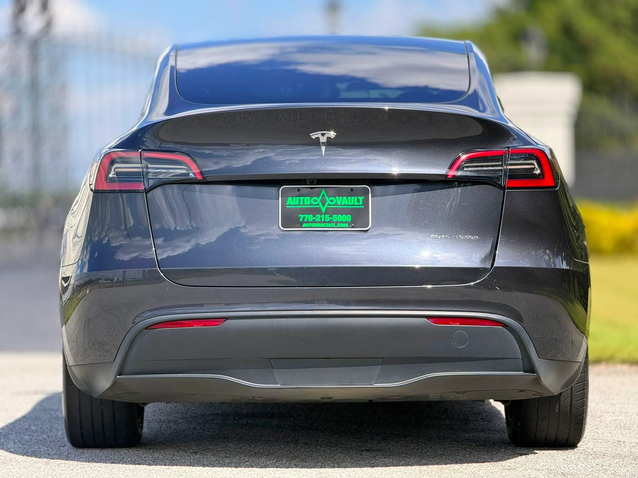 Used 2024 Tesla Model Y Long Range AWD/4WD image 10