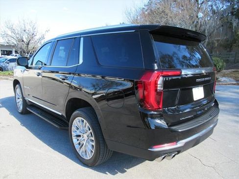 Used 2025 GMC Yukon Denali image 5