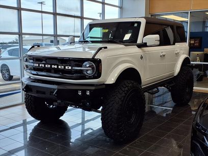 New 2025 Ford Bronco Outer Banks