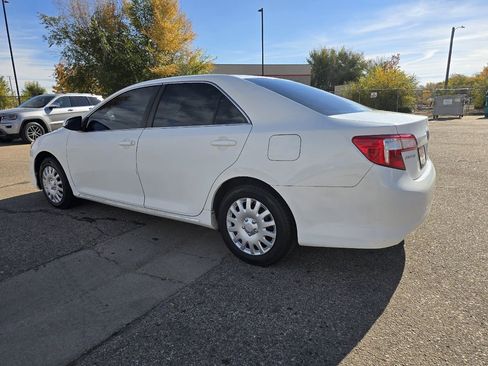 Used 2013 Toyota Camry LE image 7