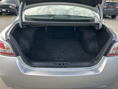 Used 2014 Nissan Altima 2.5 SV w/ Convenience Package FWD image 8