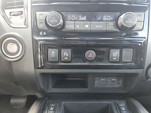 Used 2024 Nissan Titan SV w/ SV Bronze Edition Package RWD image 13