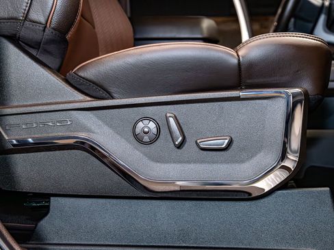 Used 2026 Ford F250 4x4 Crew Cab Super Duty image 29