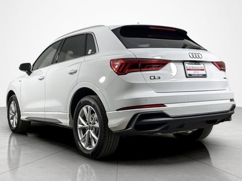 Used 2025 Audi Q3 2.0T Premium w/ Convenience Package AWD/4WD image 3