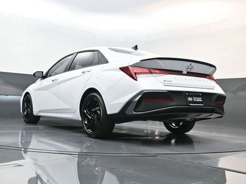 New 2026 Hyundai Elantra Sport FWD image 30
