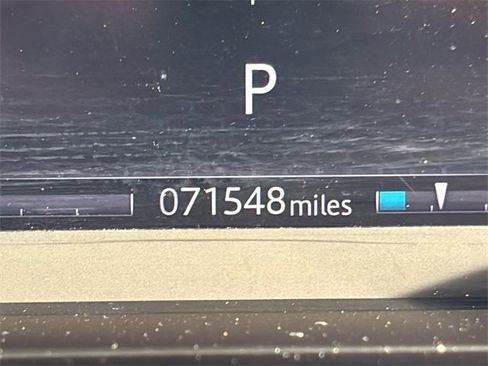 Used 2020 Land Rover Discovery Sport image 29