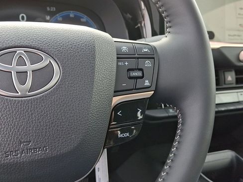 New 2026 Toyota Crown Platinum image 18