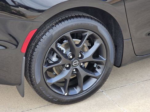 New 2026 Chrysler Pacifica Select w/ S Appearance Package FWD image 5
