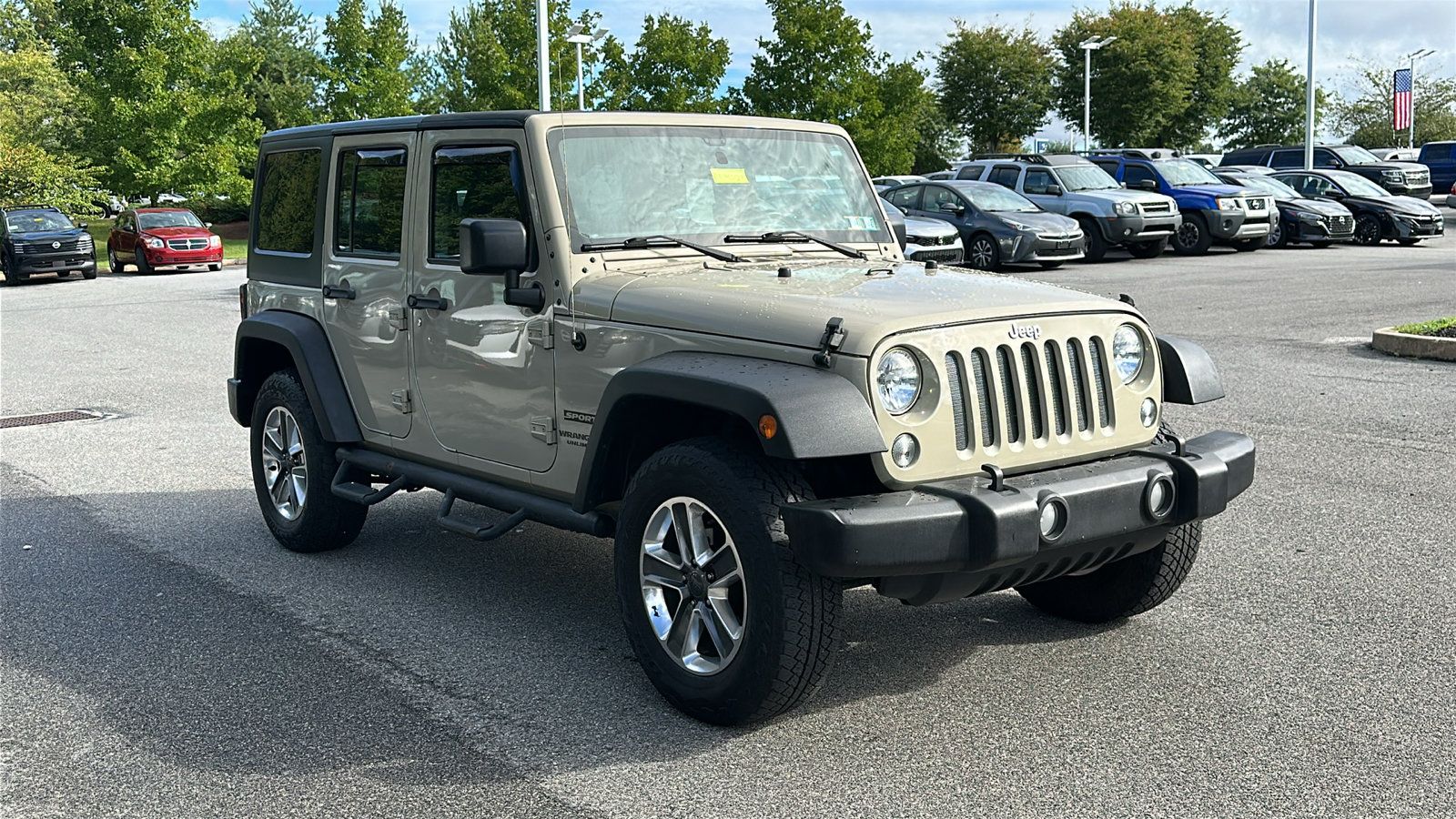 Used 2017 Jeep Wrangler Unlimited Sport w/ Connectivity Group AWD/4WD image 2