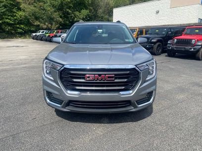 Used 2024 GMC Terrain SLE w/ Driver Convenience Package