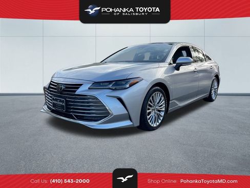 Used 2019 Toyota Avalon Limited image 1