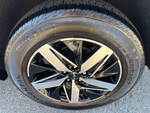 Used 2023 Kia Sorento EX w/ Panoramic Sunroof Package FWD image 37