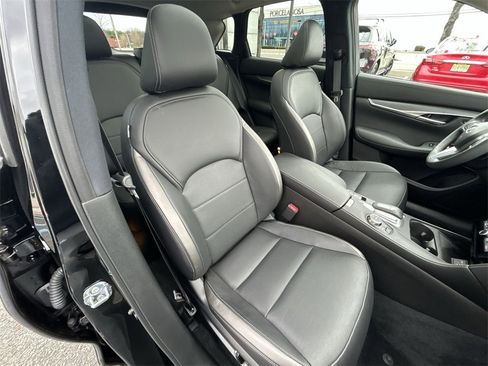Certified 2025 INFINITI QX50 Luxe image 25