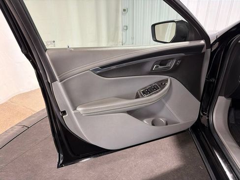 Used 2014 Chevrolet Impala LT FWD image 4