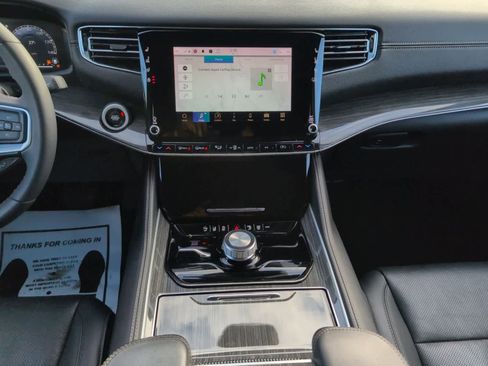 Used 2022 Jeep Wagoneer Series II w/ Premium Group I image 15