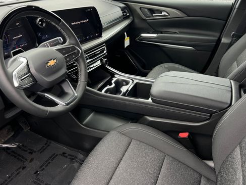 New 2025 Chevrolet Traverse LT w/ Enhanced Driving Package image 10