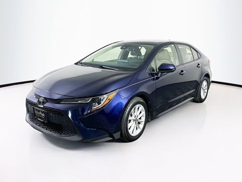 Used 2020 Toyota Corolla LE w/ LE Convenience Package FWD image 3