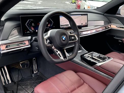 Certified 2023 BMW 740i image 17