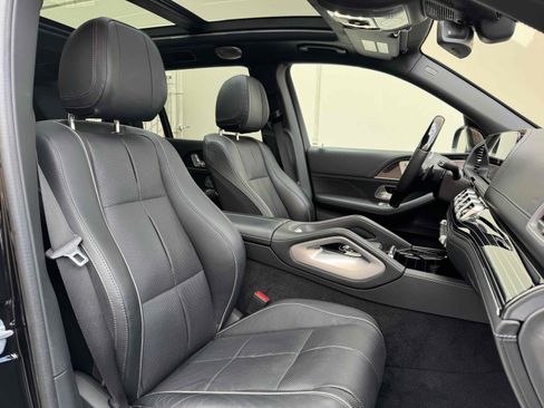 Used 2023 Mercedes-Benz Maybach GLS 600 4MATIC image 30