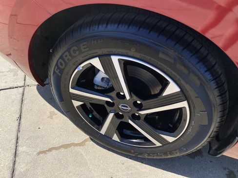 Used 2024 Nissan Sentra SV image 31