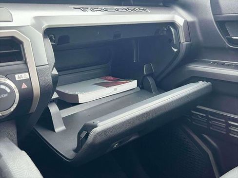 Certified 2025 Toyota Tacoma SR5 image 30