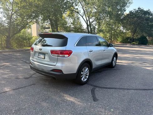 Used 2016 Kia Sorento L FWD image 22