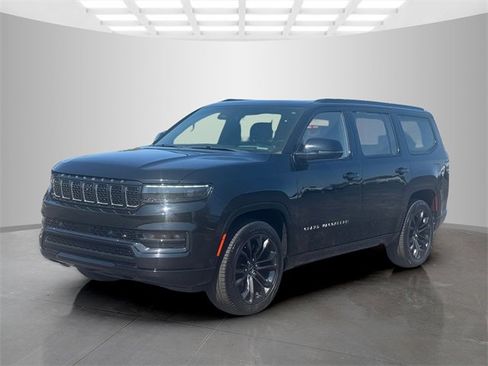 Used 2023 Jeep Grand Wagoneer Series III image 3