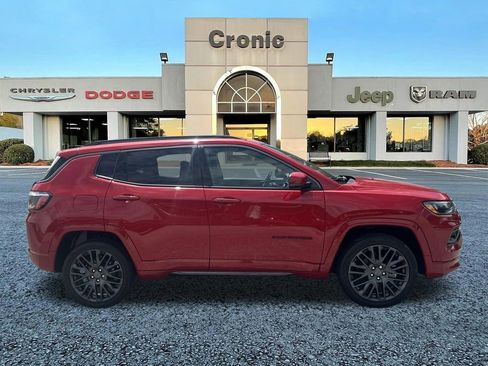 Used 2022 Jeep Compass Limited AWD/4WD image 2
