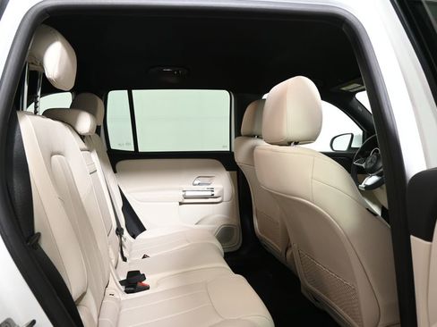 Certified 2025 Mercedes-Benz GLB 250 4MATIC image 25