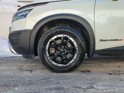 Used 2024 Nissan Pathfinder Rock Creek image 16