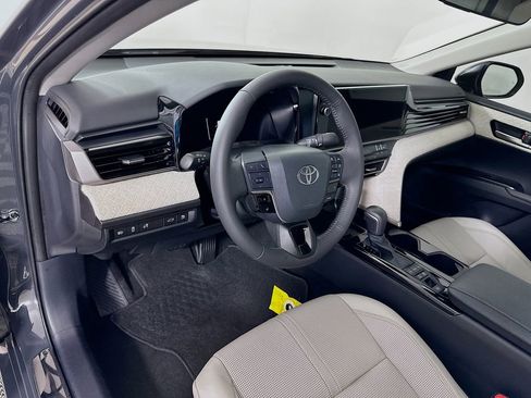 Certified 2025 Toyota Camry XLE FWD image 9