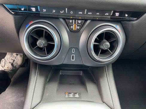 Used 2023 Chevrolet Blazer LT w/ Convenience Package image 16