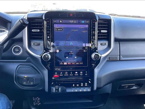 Used 2025 RAM 2500 Big Horn AWD/4WD image 34